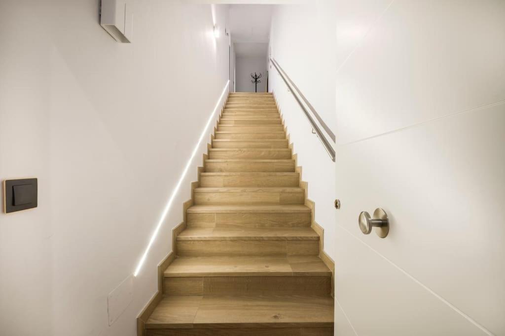 Lujoso Apartamento Cerca De Plaza Mayor マドリード エクステリア 写真
