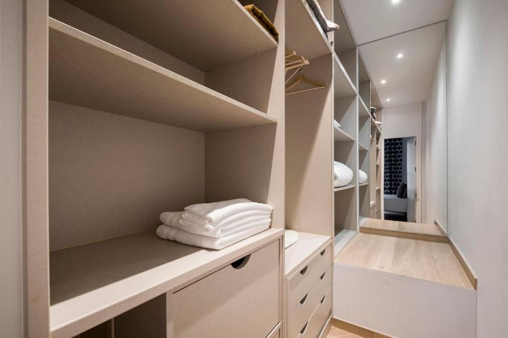 Lujoso Apartamento Cerca De Plaza Mayor マドリード エクステリア 写真