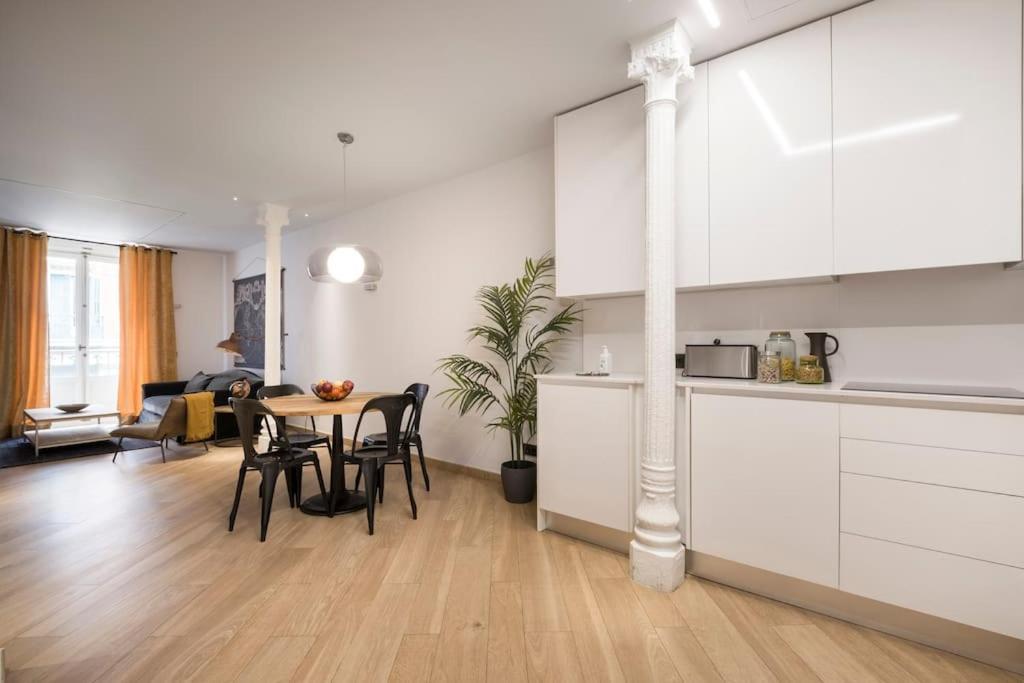 Lujoso Apartamento Cerca De Plaza Mayor マドリード エクステリア 写真