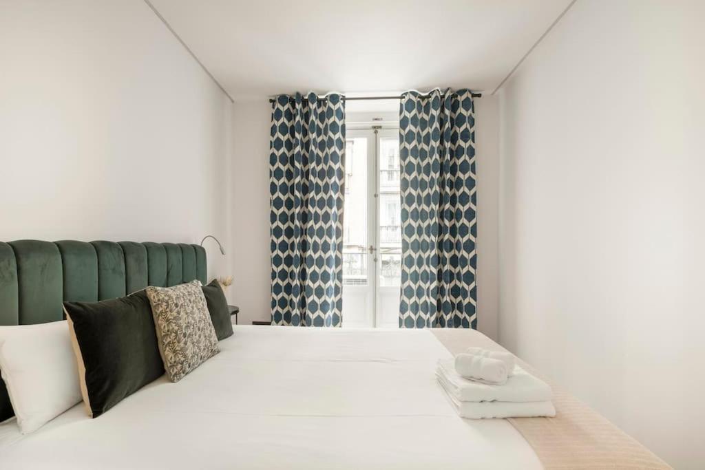 Lujoso Apartamento Cerca De Plaza Mayor マドリード エクステリア 写真