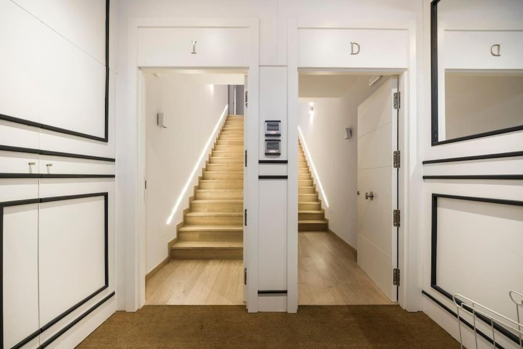 Lujoso Apartamento Cerca De Plaza Mayor マドリード エクステリア 写真