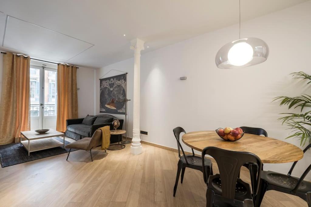 Lujoso Apartamento Cerca De Plaza Mayor マドリード エクステリア 写真