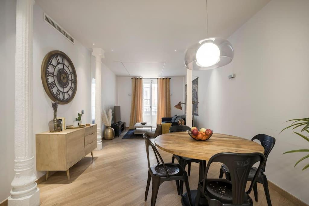 Lujoso Apartamento Cerca De Plaza Mayor マドリード エクステリア 写真