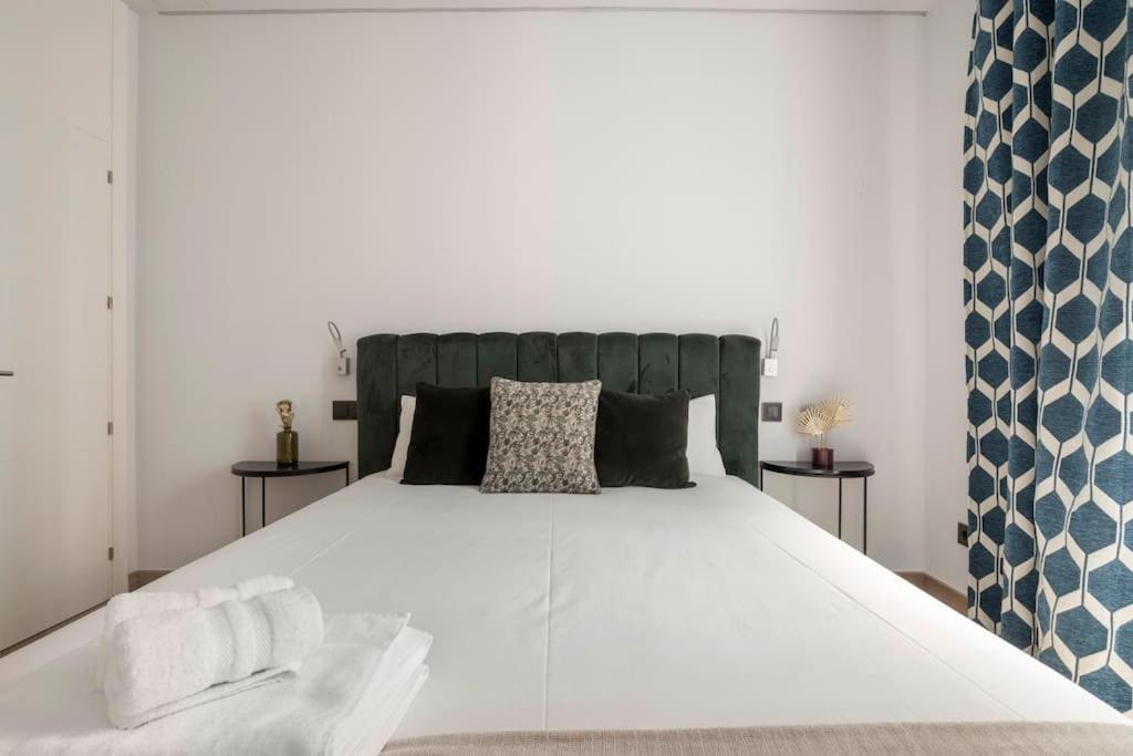 Lujoso Apartamento Cerca De Plaza Mayor マドリード エクステリア 写真
